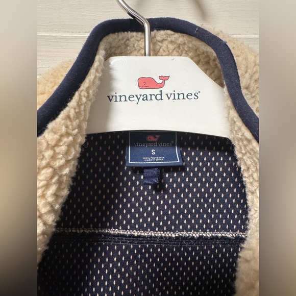 Vineyard Vines cream colored Sherpa vest - Picture 5 of 5